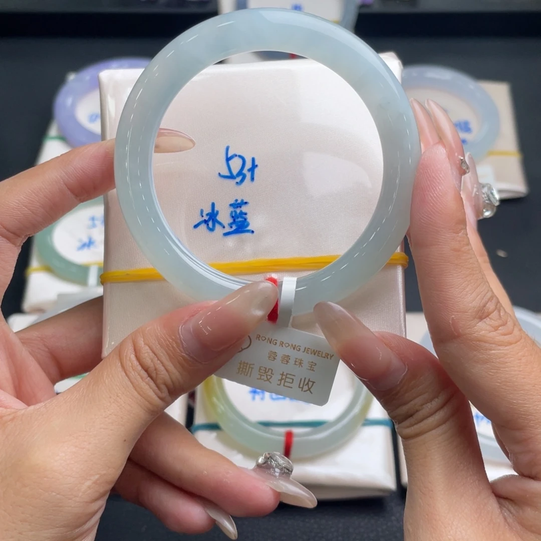 翡翠未镶嵌手镯1号