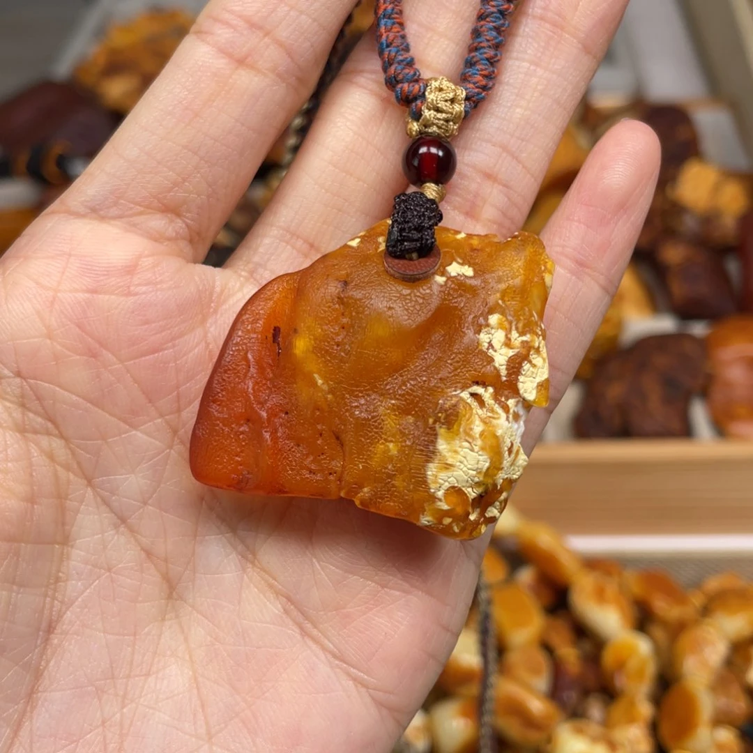 琥珀珠宝奇石未镶嵌