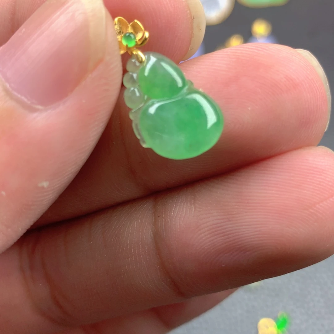 【闪购商品】颈饰18K金镶嵌翡翠翡翠