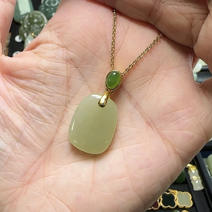 吊坠(赠链)银S925镶嵌和田玉大*粒