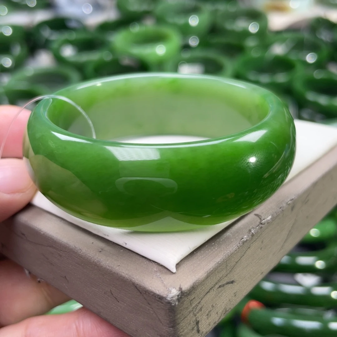 未镶嵌手镯和田玉（碧玉）