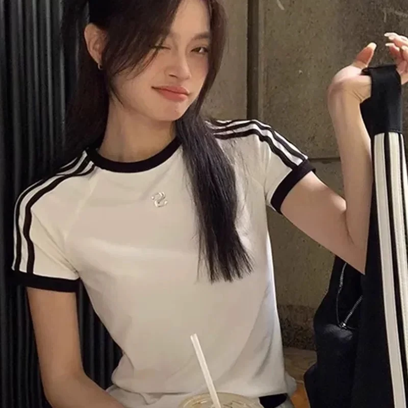 韩系潮流三条杠减龄短袖t恤女夏季设计感纯棉修身显瘦简单上衣潮
