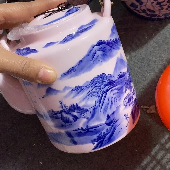摆件陶红稀土山水提梁壶