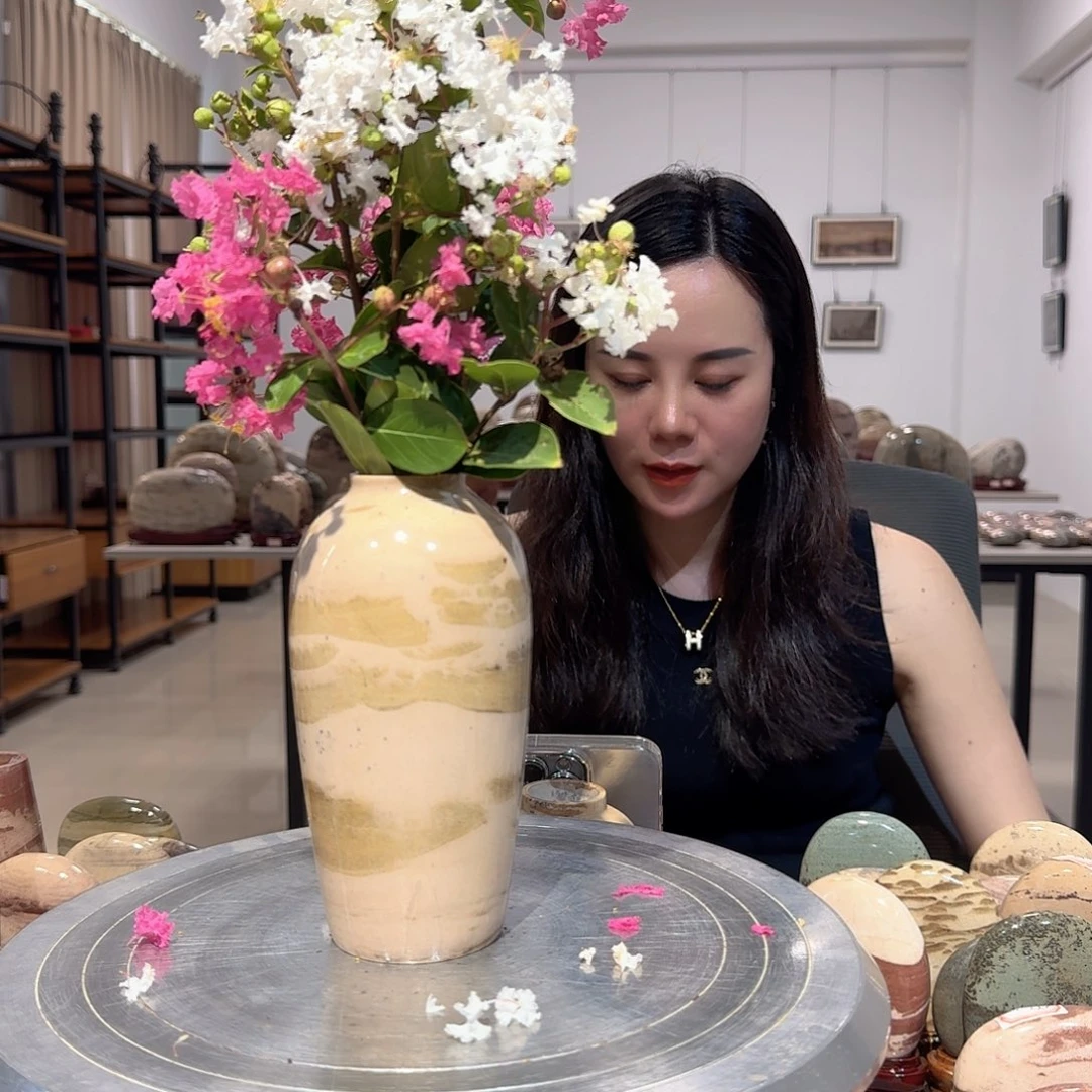 8×16长江画面石花器