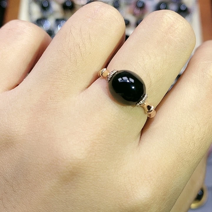 18K金镶嵌戒指翡翠