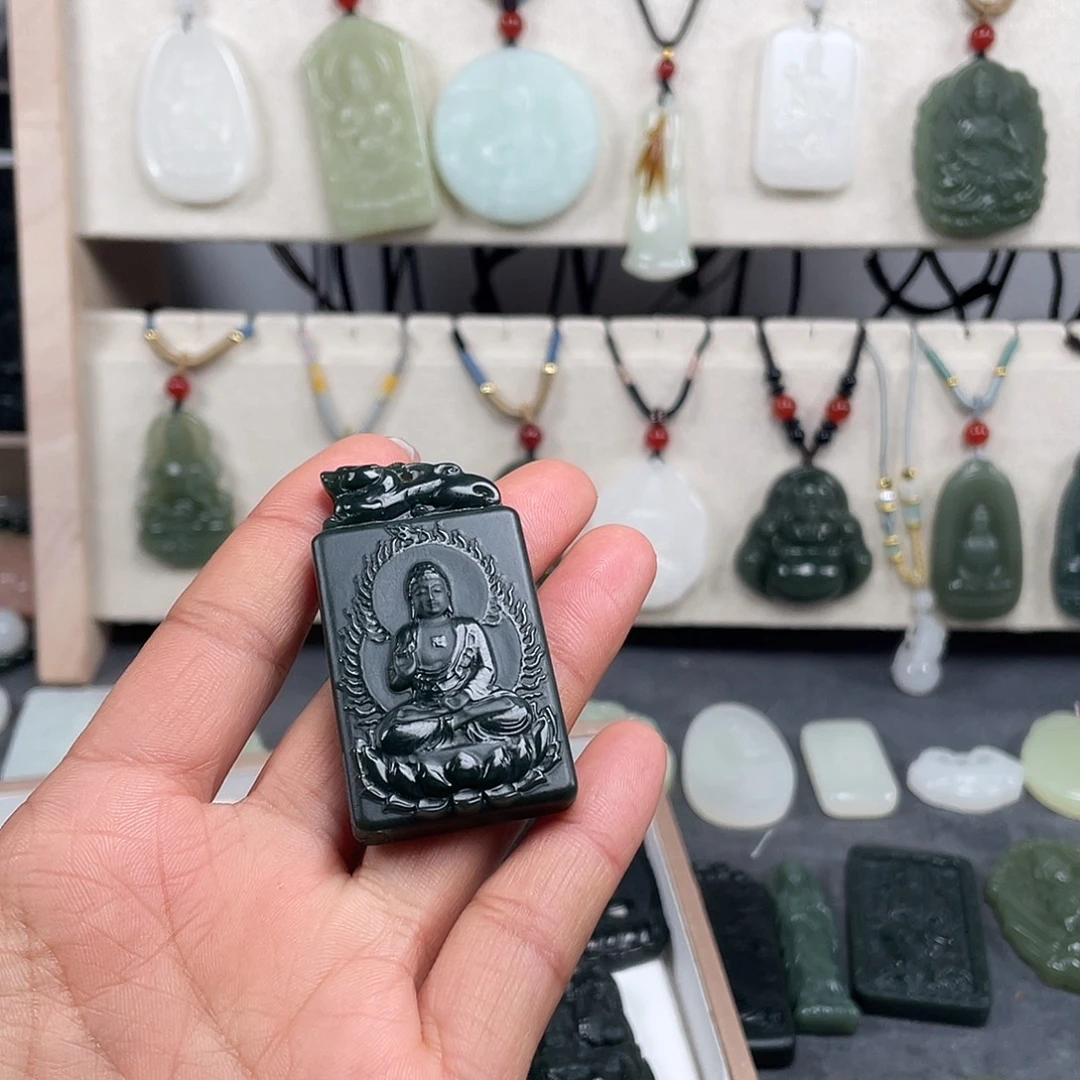 全***宇和田玉未镶嵌颈饰