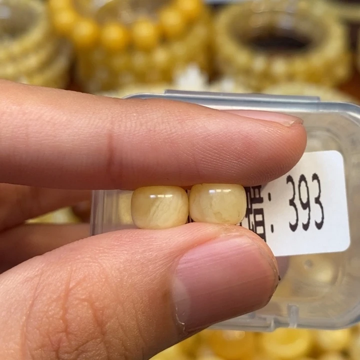 琥珀未镶嵌珠宝奇石393