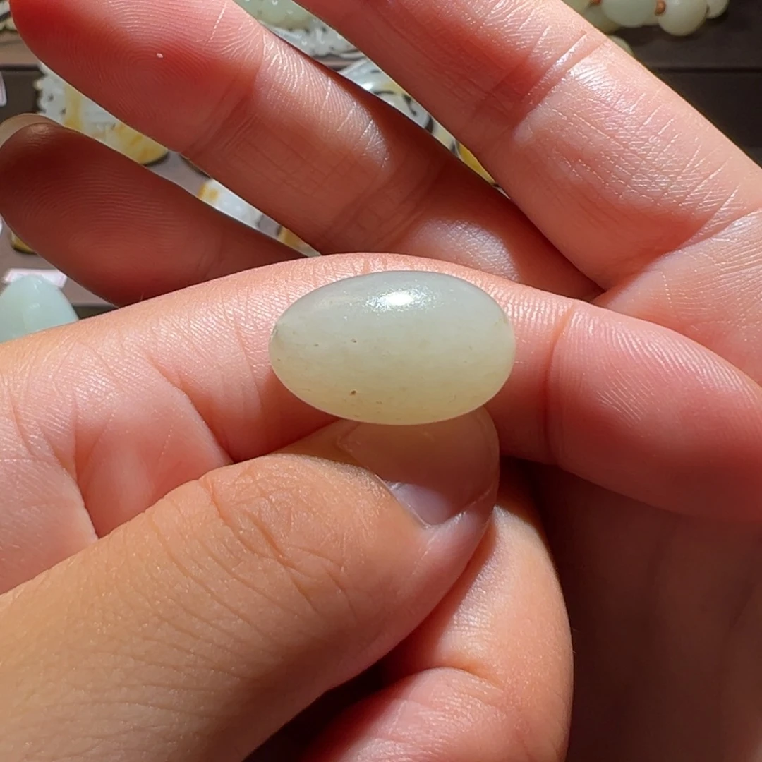 和田玉未镶嵌颈饰忠**翔