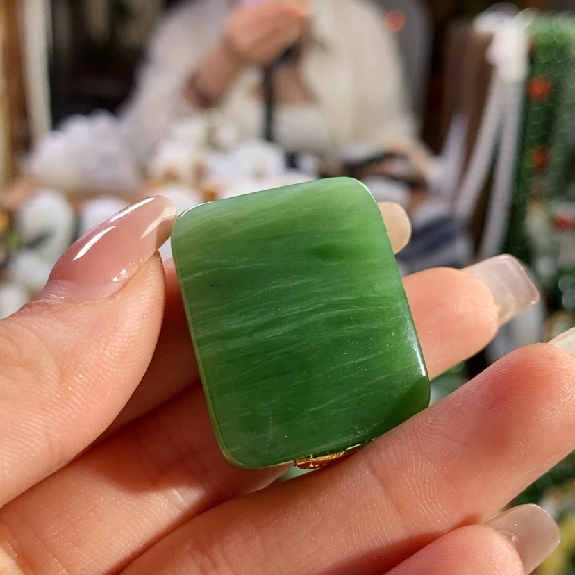 【闪购商品】吊坠(赠链)未镶嵌和田玉