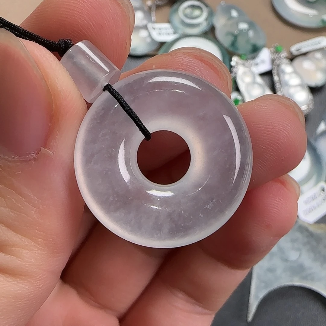 翡翠未镶嵌颈饰