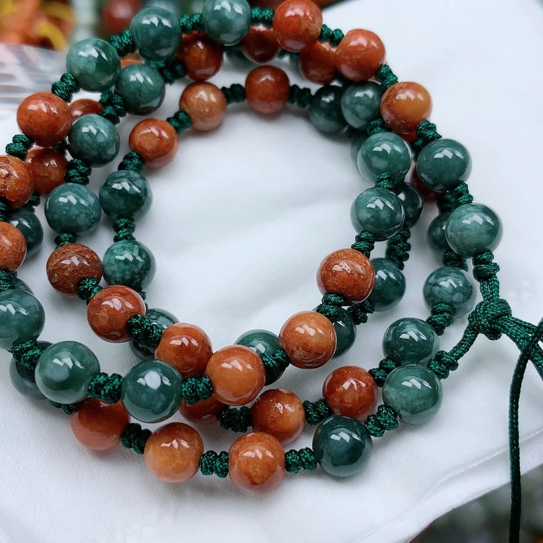 翡翠颈饰未镶嵌手串