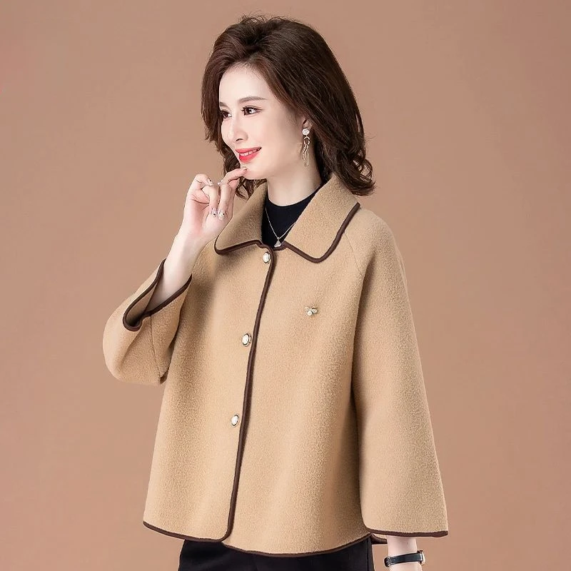 皮尔卡丹妈妈春装毛呢外套洋气短款风衣中老年女春秋高贵呢子上衣