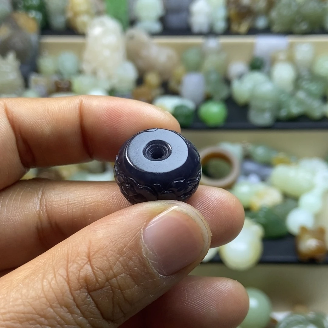 和田玉颈饰未镶嵌小***头