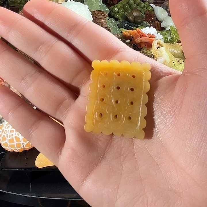 蛇纹石玉未镶嵌饼干嘟*嘟