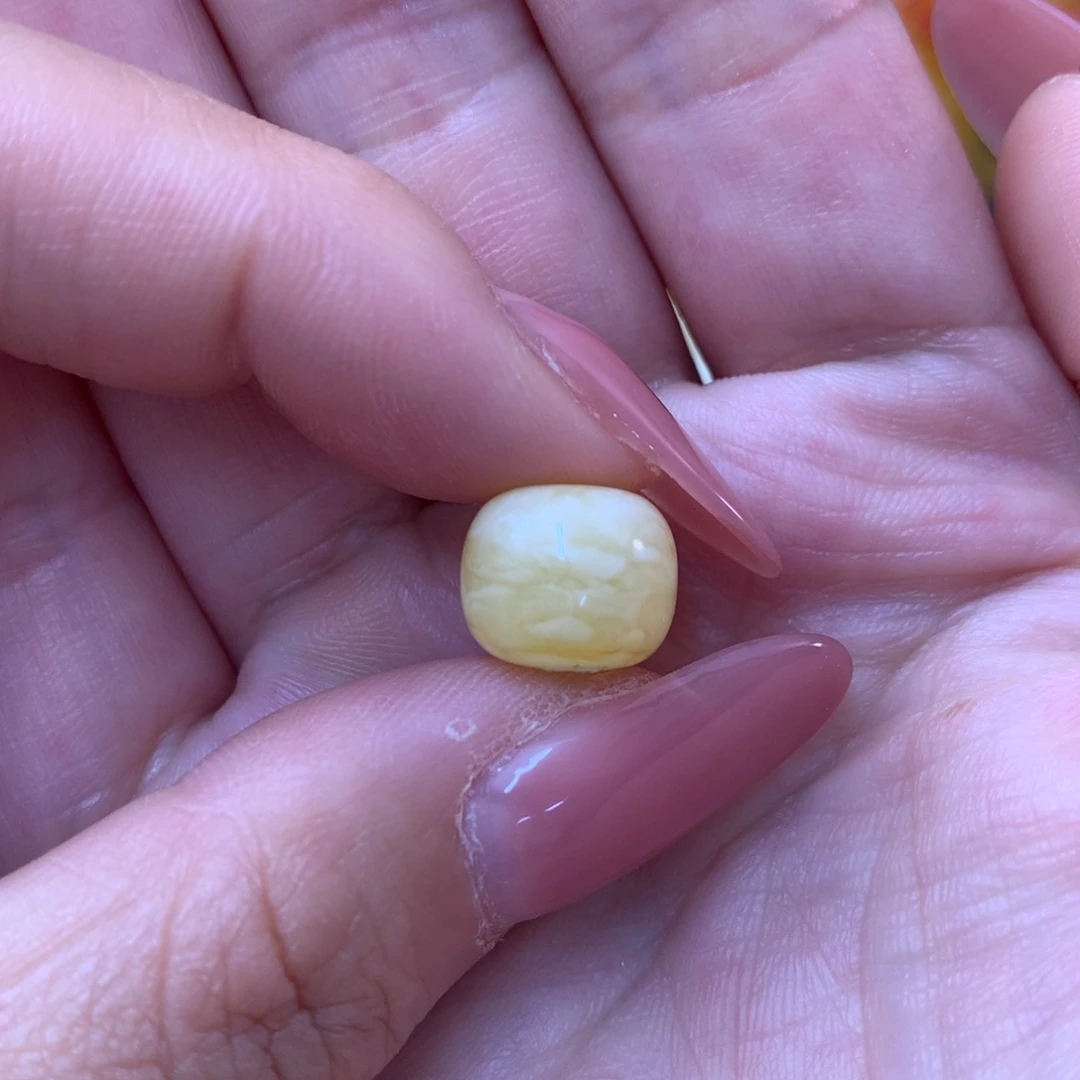 裸石蜜蜡未镶嵌蜜蜡