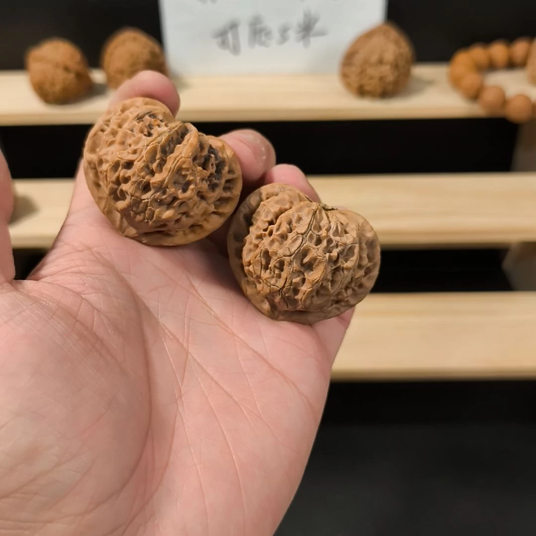 文玩核桃吊坠44+宫灯