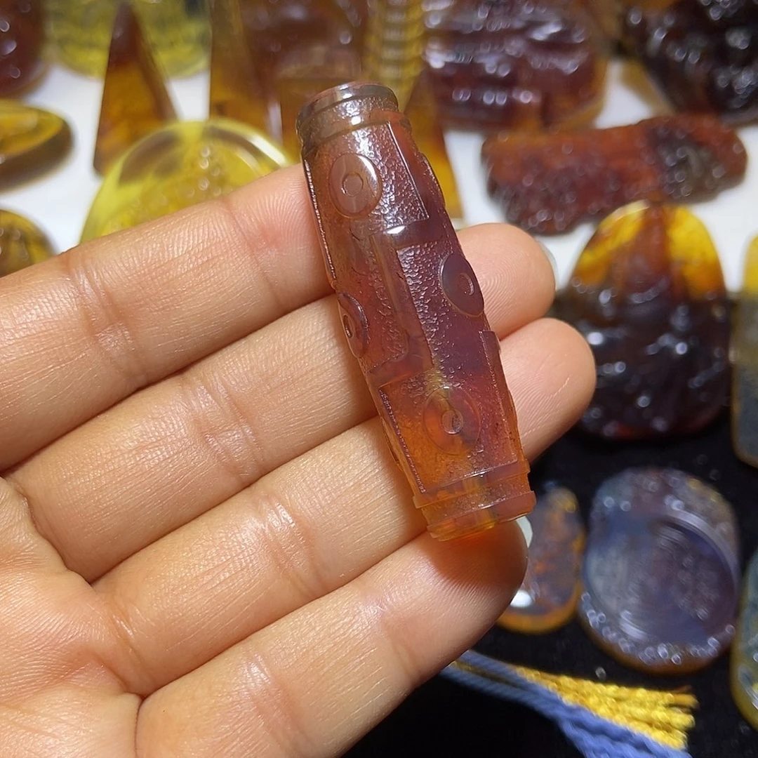 琥珀未镶嵌颈饰缅甸天然琥珀吊坠