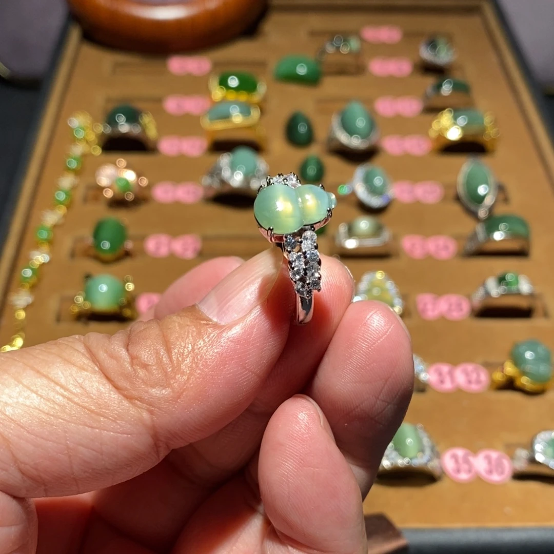 和田玉未镶嵌戒指