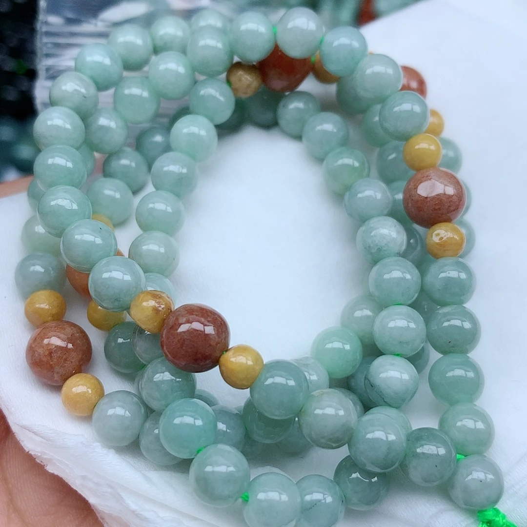 翡翠颈饰未镶嵌珠子