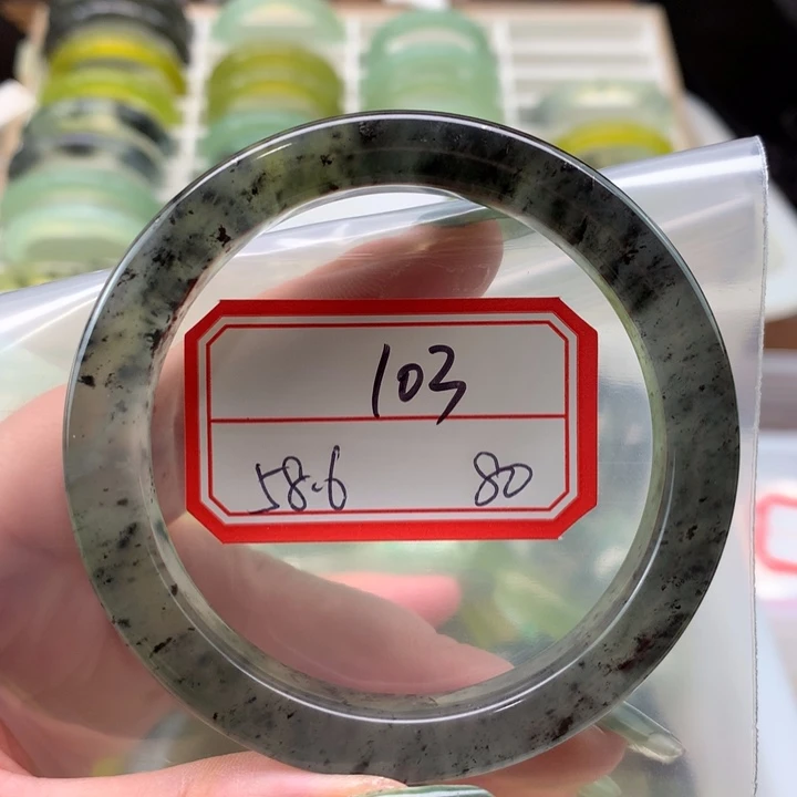 未镶嵌蛇纹石玉手镯