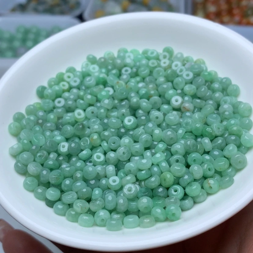 【闪购商品】未镶嵌手链翡翠卡2.8乘4.5果阳绿算盘50颗