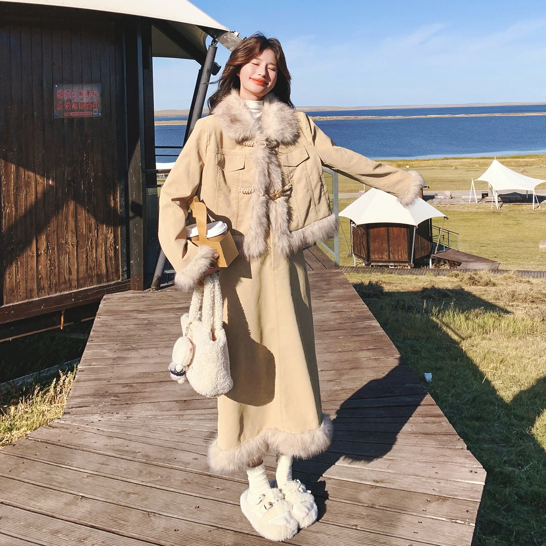 卡其麂皮绒毛绒套装裙女夹棉秋冬外套高级感连衣裙两件套2025新款