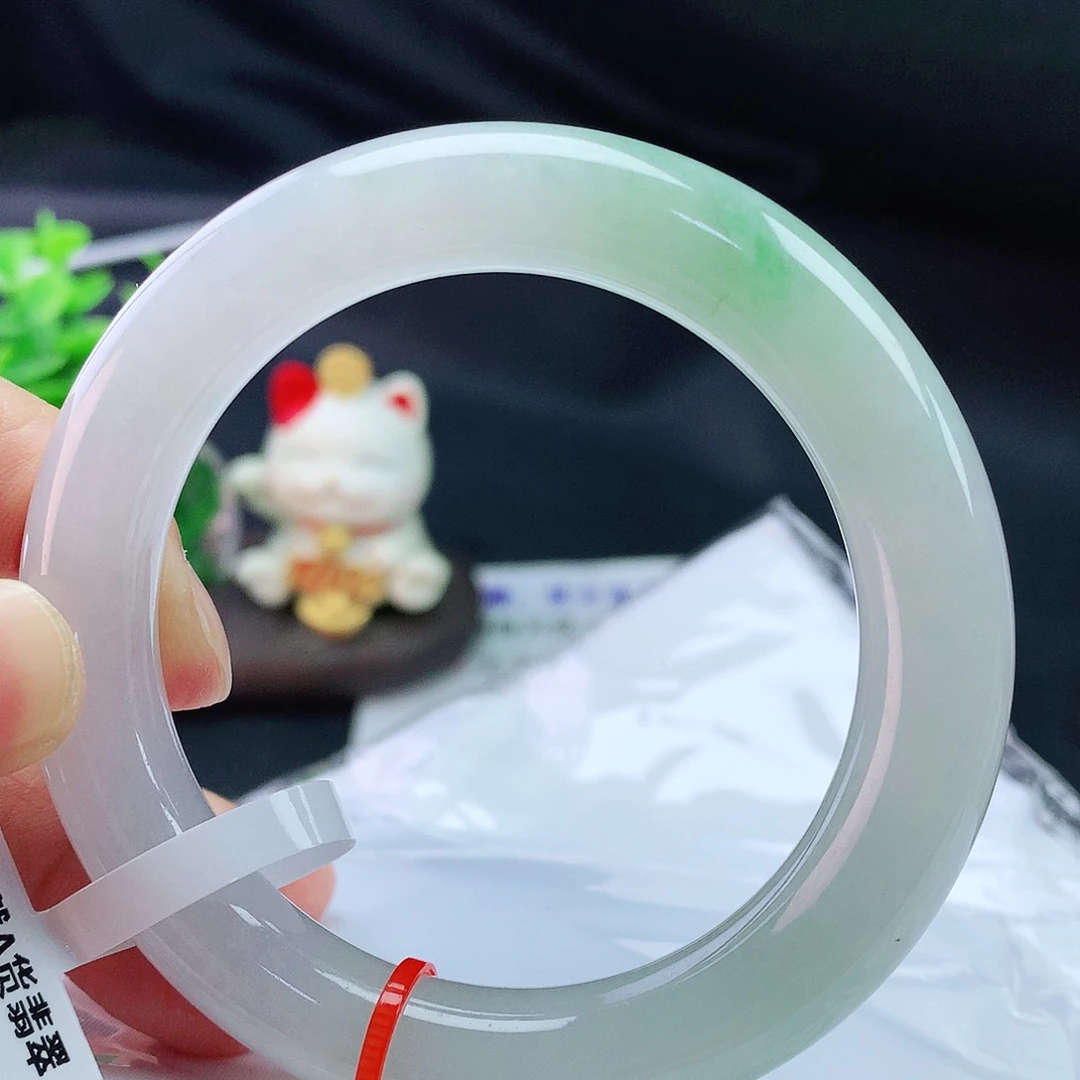 翡翠手镯未镶嵌54胖