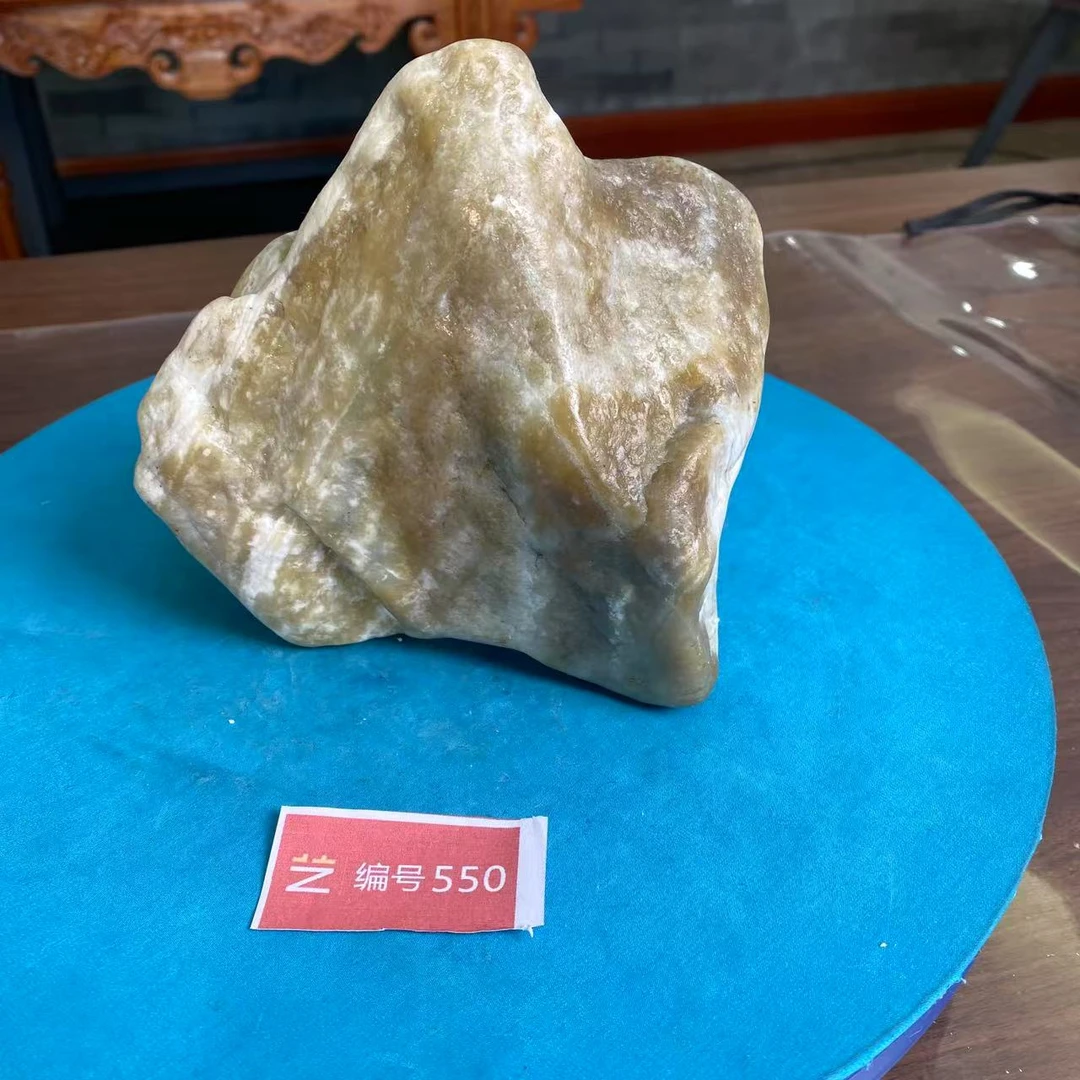 现货新疆玉料原石发一件编号550