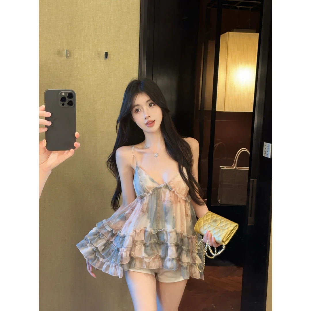 小众甜美风褶皱木耳边印花吊带背心女法式气质V领氛围感宽松上衣