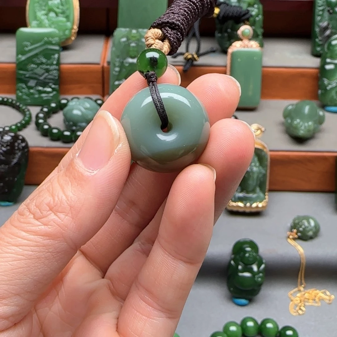 未镶嵌和田玉挂件