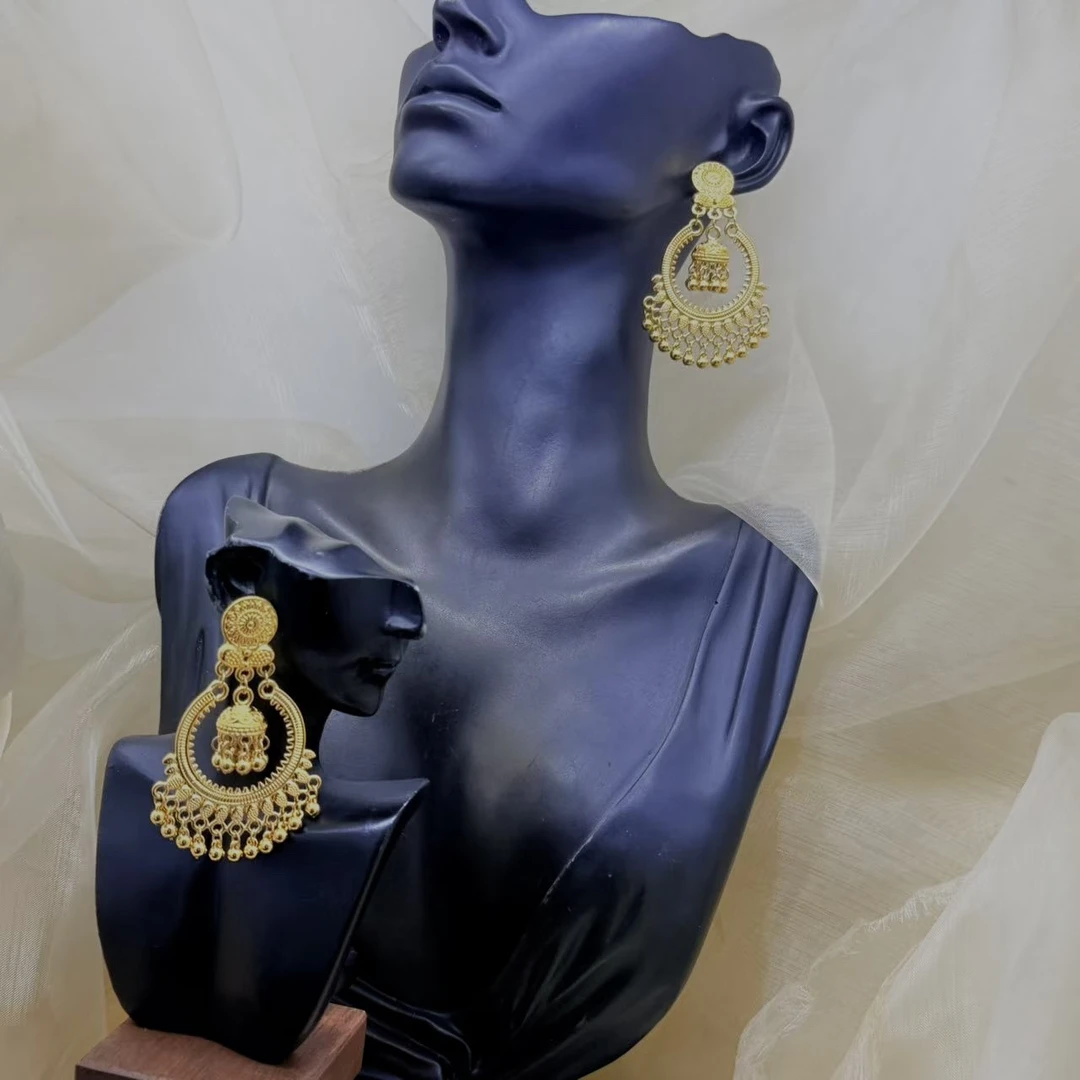 C播 14.62g 足金999 耳饰e