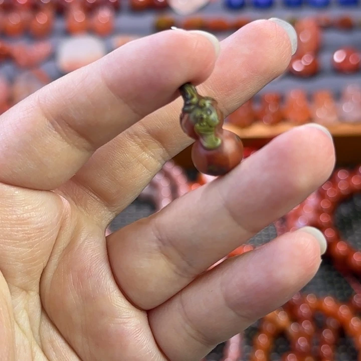 南红玛瑙未镶嵌珠宝半成品包浆葫芦