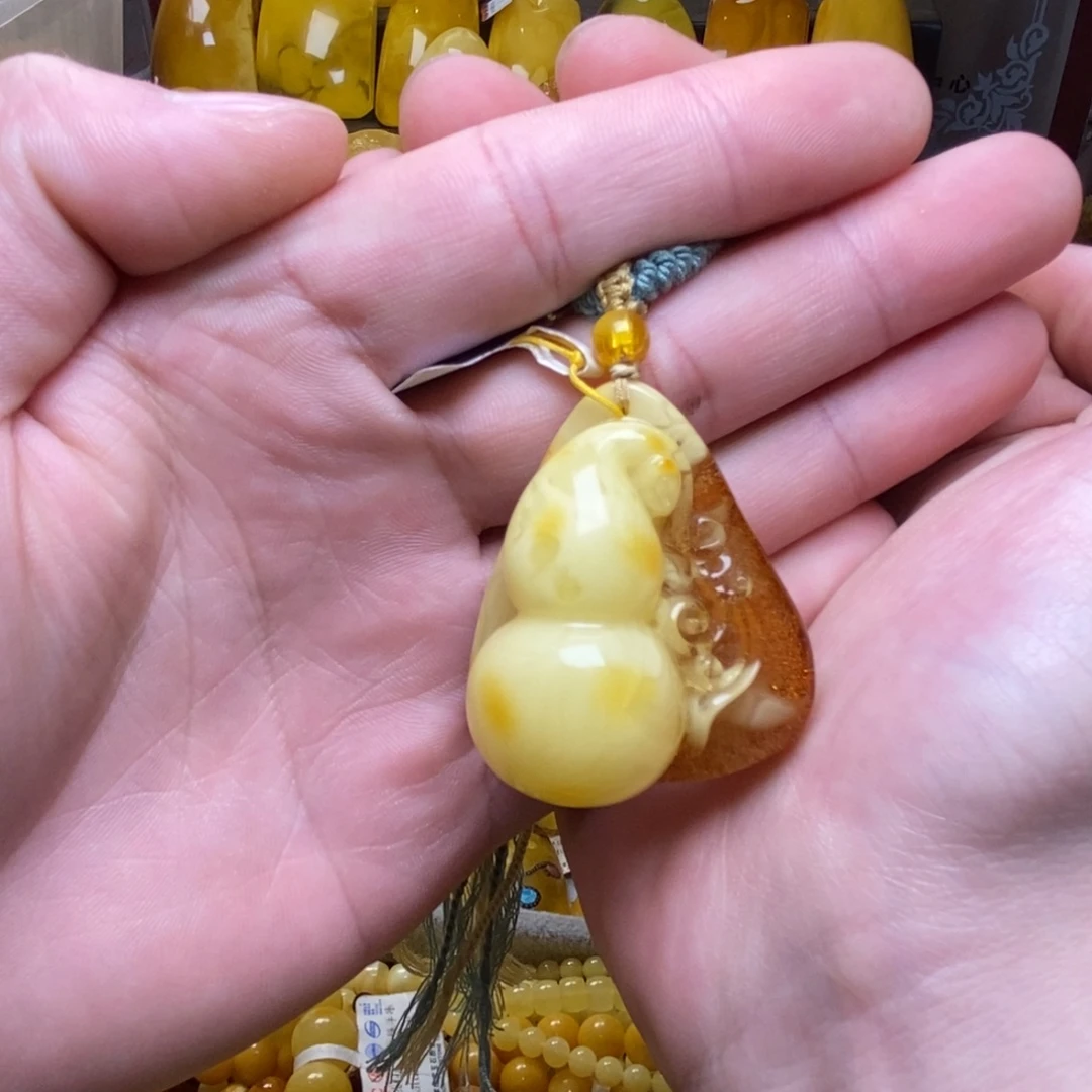 琥珀未镶嵌裸石蜜蜡