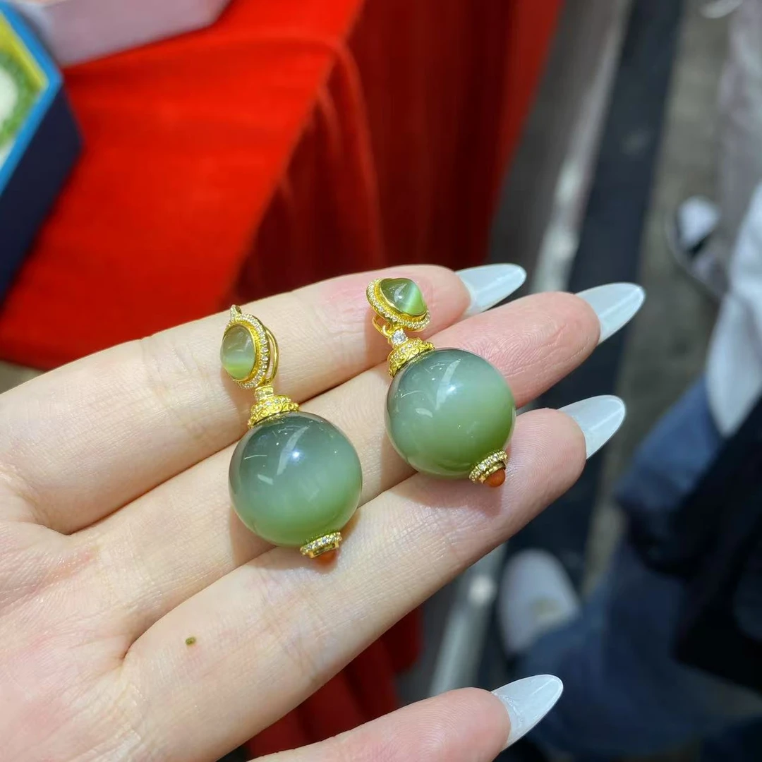 【小宝珠宝】19 T81903-18K金镶嵌和田玉吊坠-多样性发一件-15.5mm+