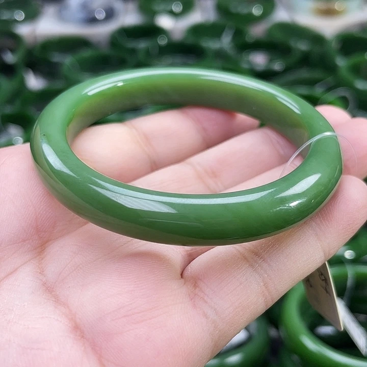 未镶嵌手镯和田玉（碧玉）