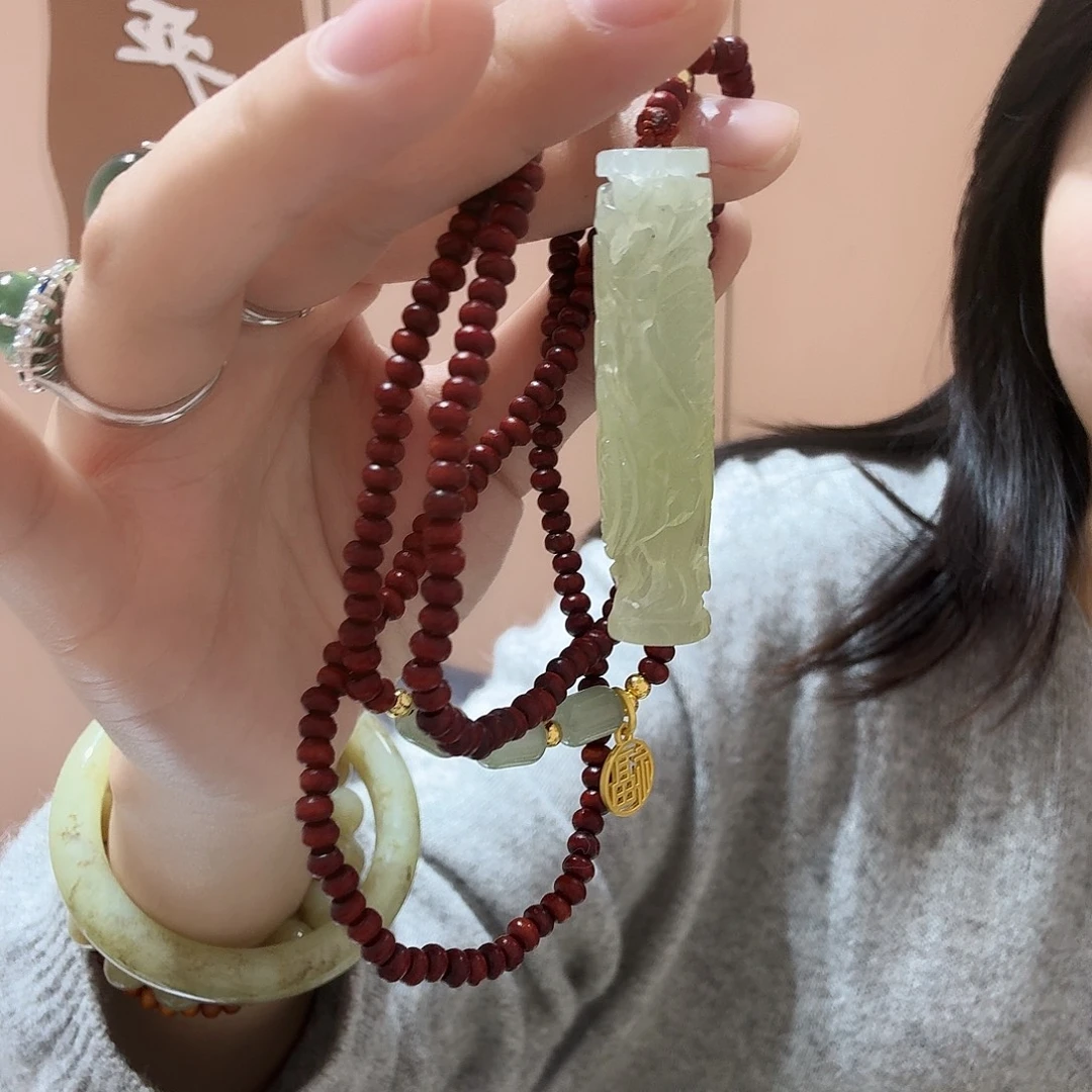 蛇纹石玉未镶嵌颈饰
