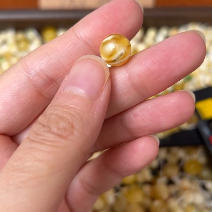 蜜蜡未镶嵌裸石10.1mm一个