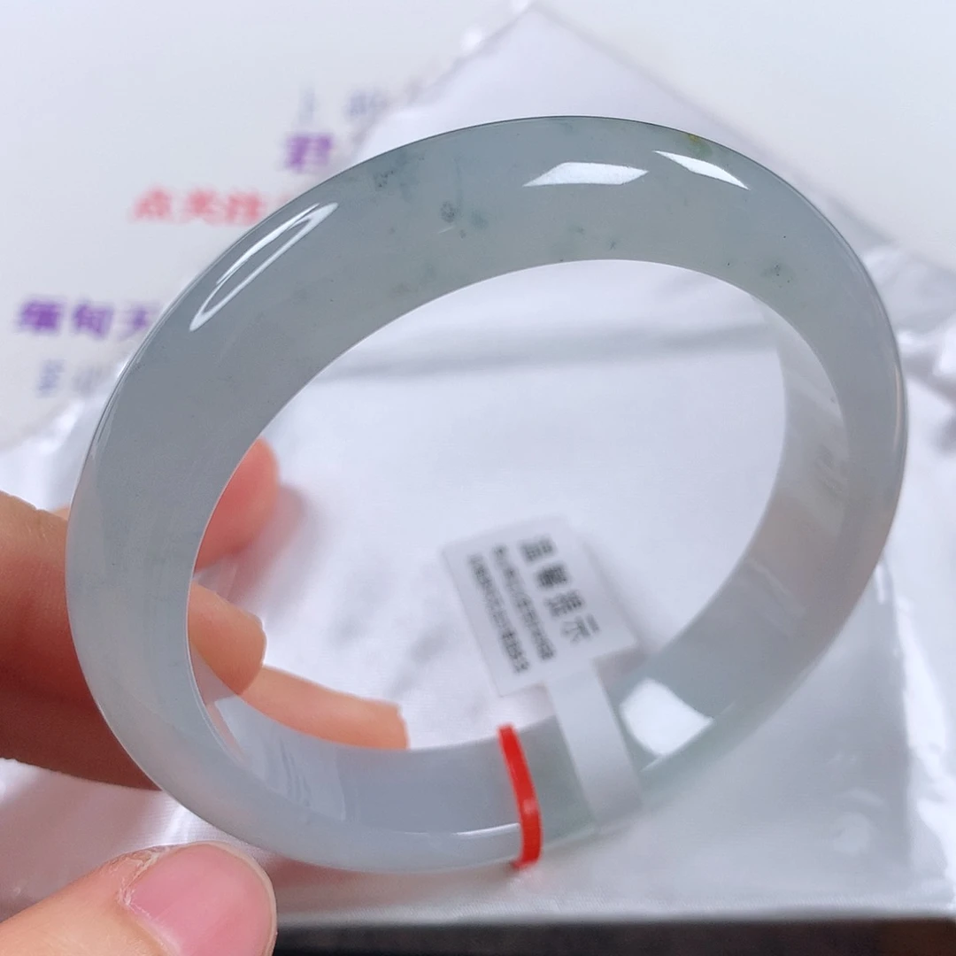 翡翠手镯未镶嵌 正圈①④⑧