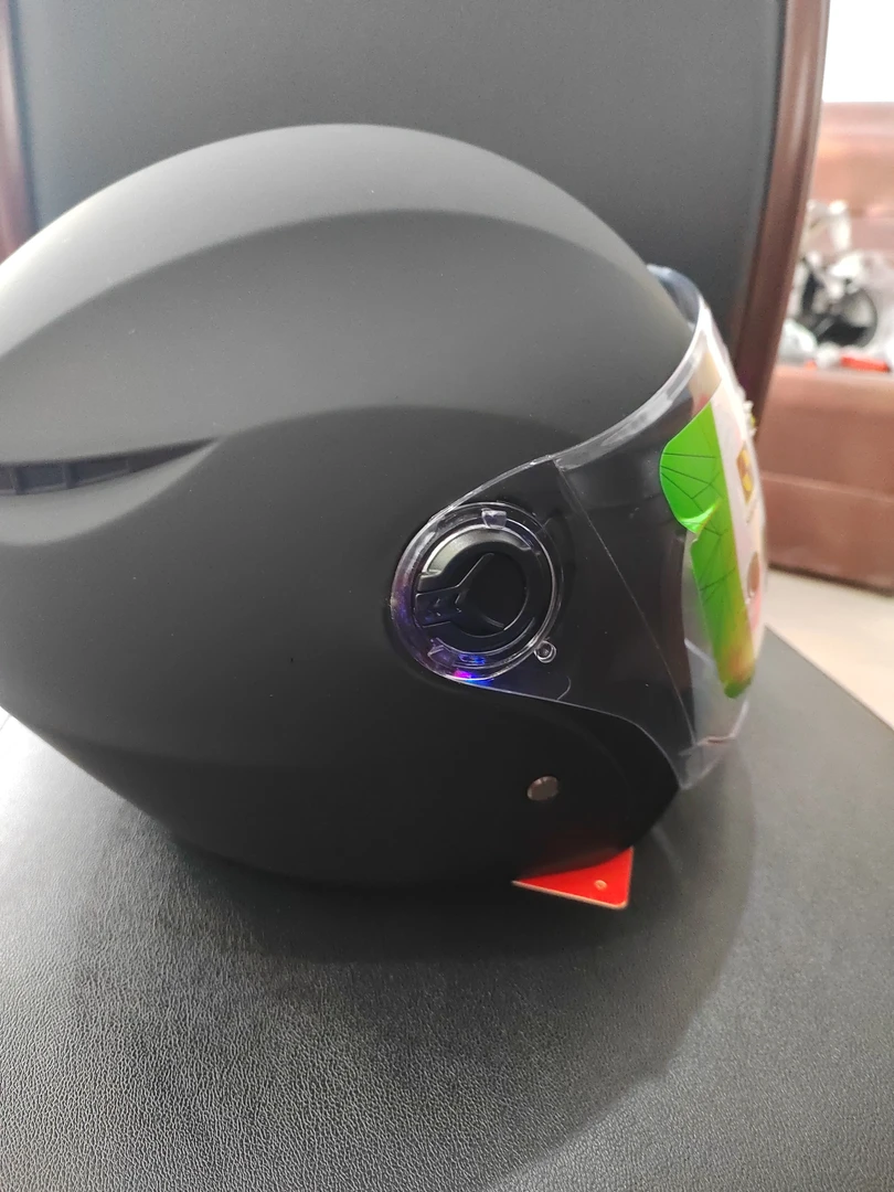 03冬款单镜片哑黑电动车瑕疵头盔