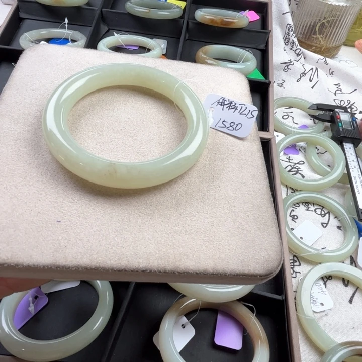 未镶嵌手镯和田玉玲珑美镯59