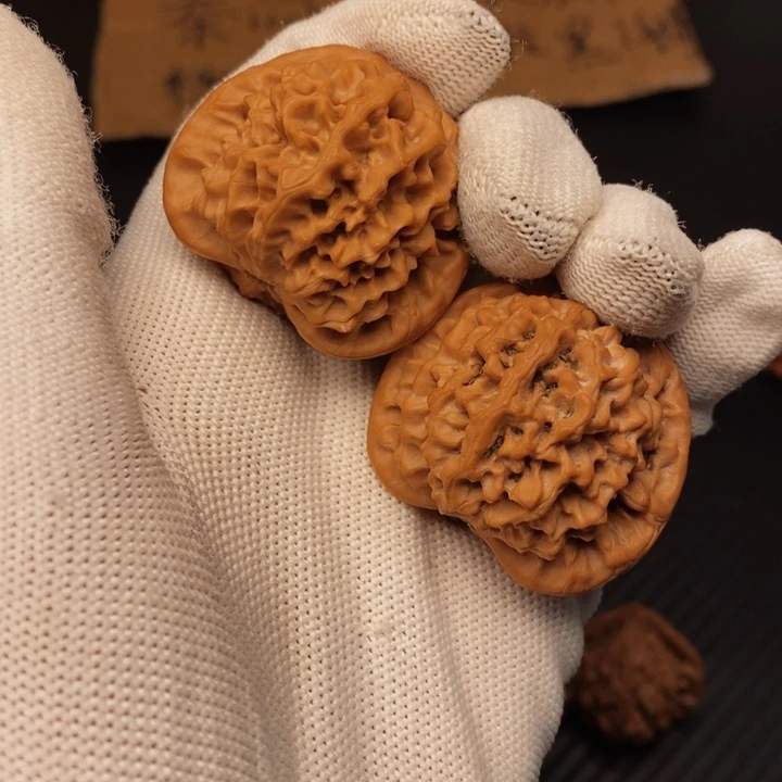 把件文玩核桃单*皮秦岭秦闷