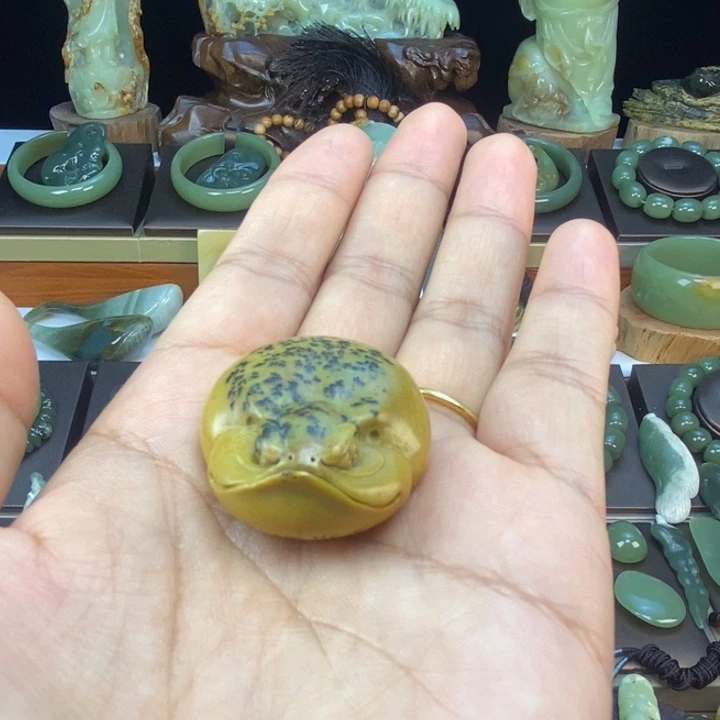 岫岩河磨玉（透闪石质玉）未镶嵌颈饰