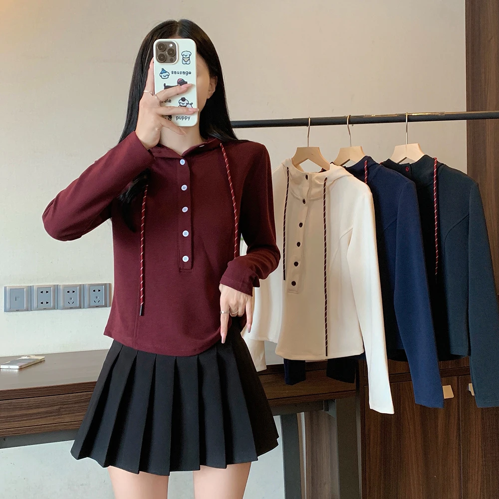 2953   新款大码女撞连帽抽绳半高领长袖上衣