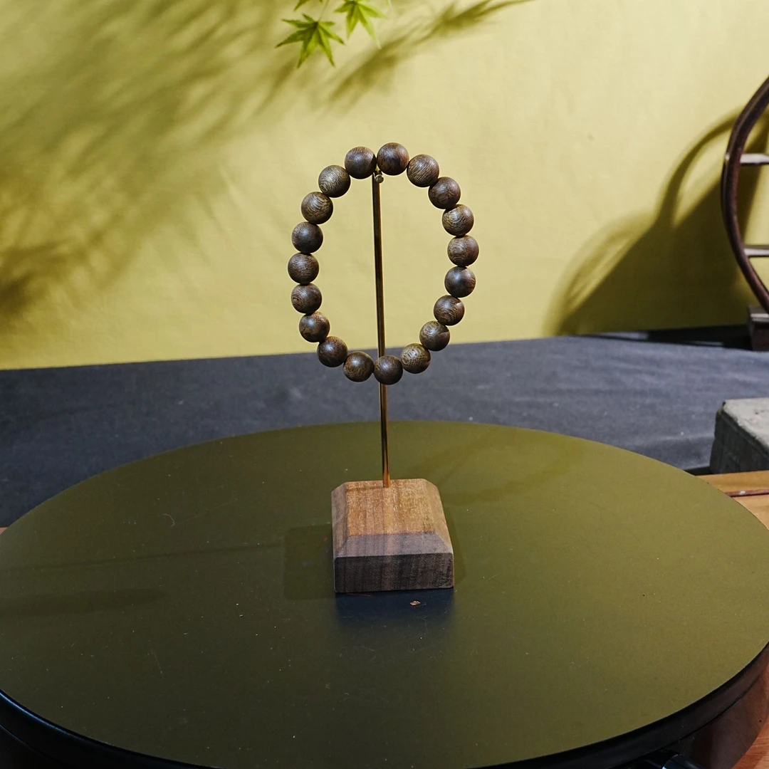 越南顺化软丝熟结老料沉香手串 1.13cm 10.22g 250908217  B