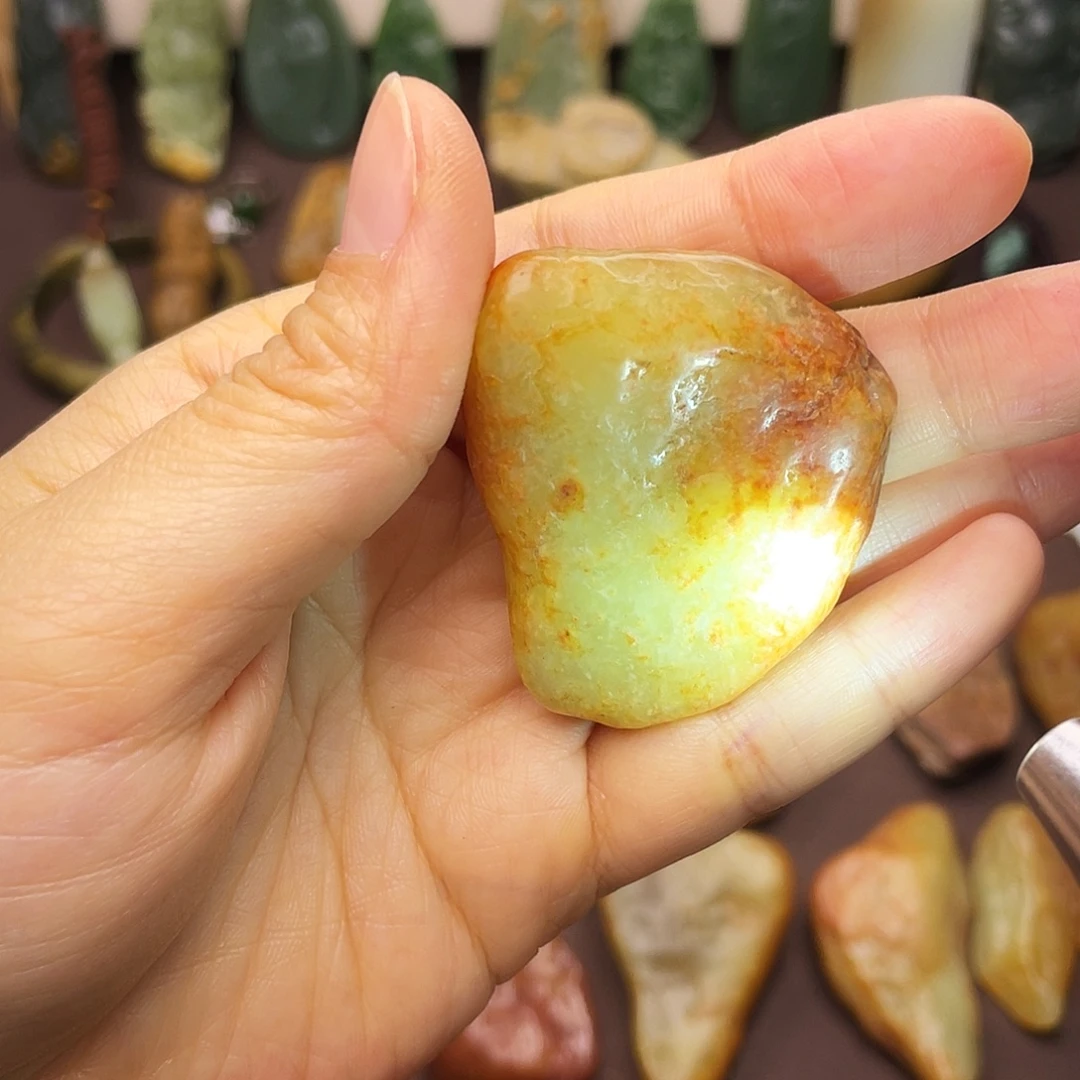 岫岩河磨玉（透闪石质玉）未镶嵌颈饰