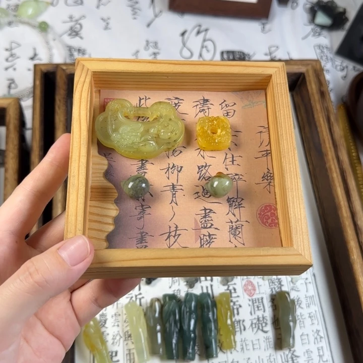 青***玊合金蛇纹石玉颈饰