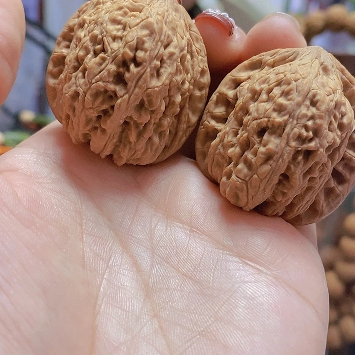 【闪购商品】文玩核桃把件37.5平谷绣球尖黄