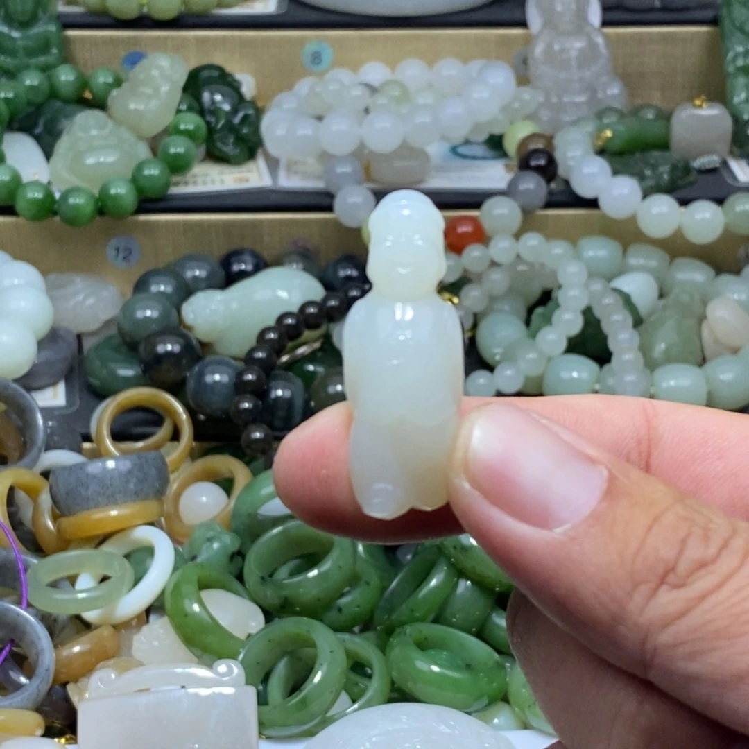 和田玉（糖玉）颈饰未镶嵌