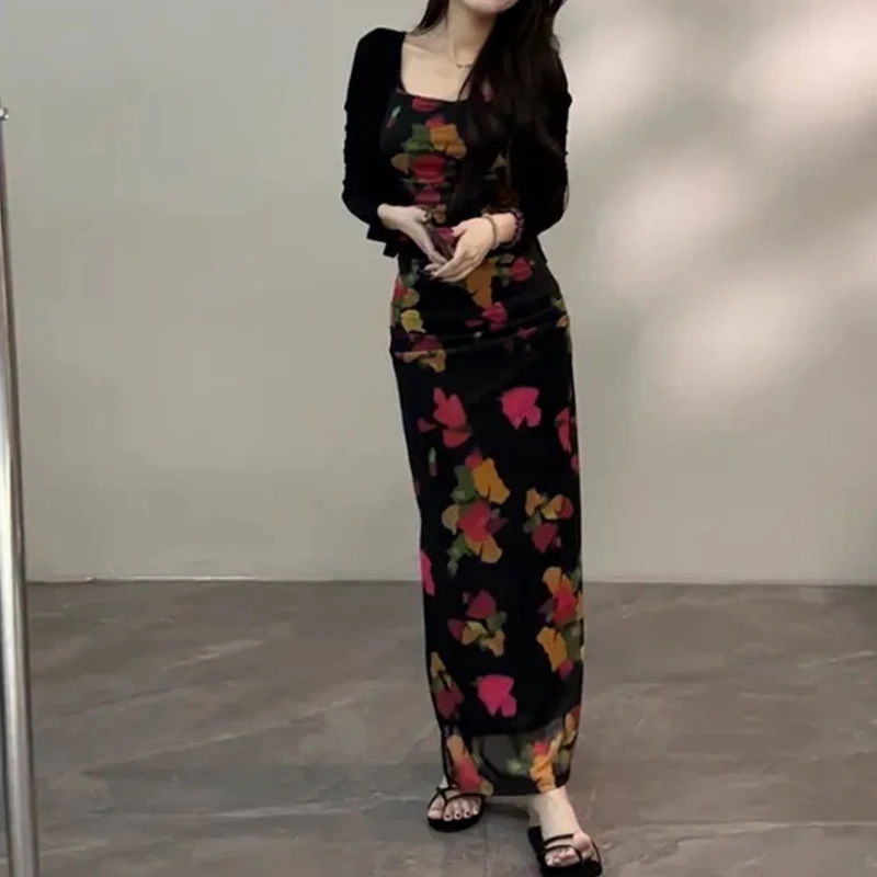 2025夏季新款印花百搭复古修身开叉包臀时尚吊带连衣裙女两件套裙
