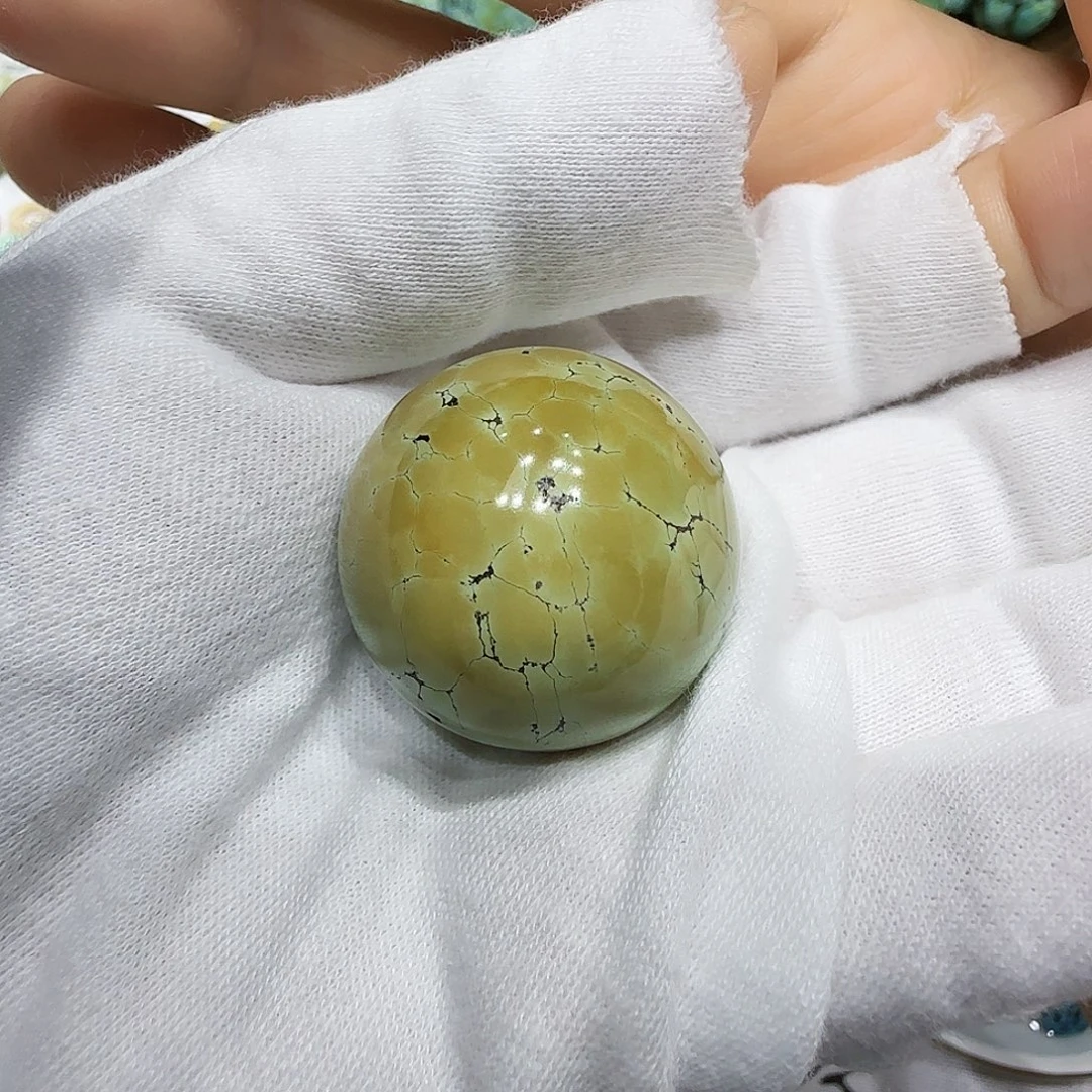 未镶嵌绿松石原矿绿松石